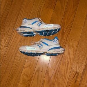 Balenciaga Sneakers - White and Blue